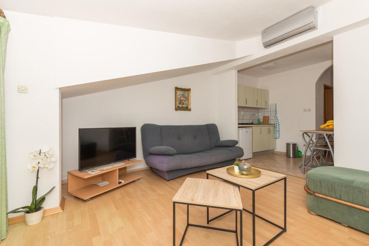 Apartments Zoka Makarska Exterior photo