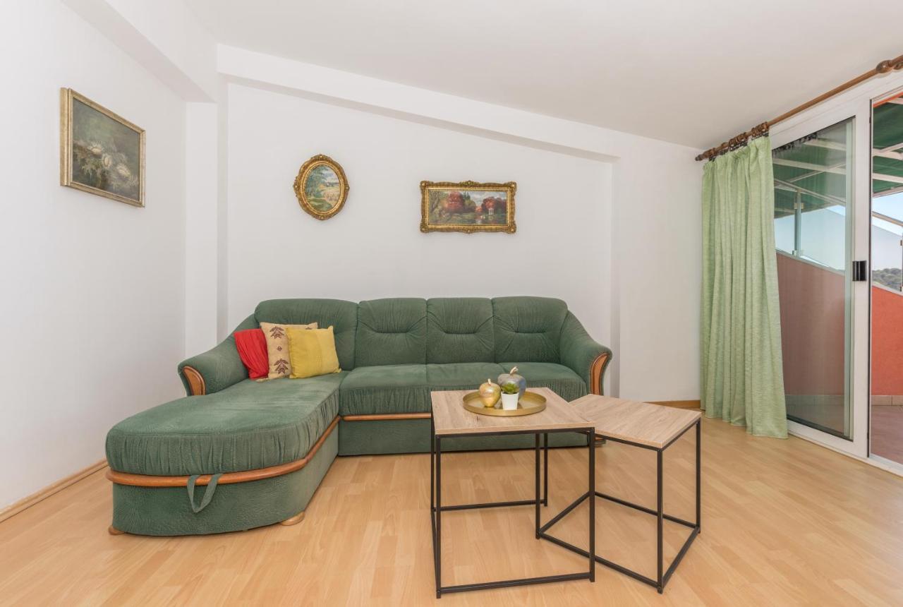 Apartments Zoka Makarska Exterior photo
